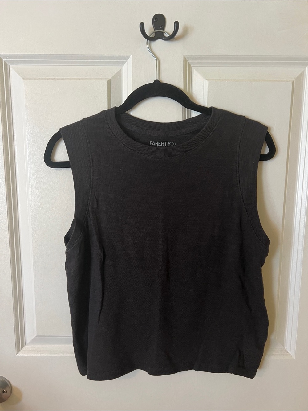 Faherty Women’s Sunwashed Slub Muscle Tank